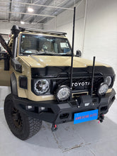 Load image into Gallery viewer, Custom Made Leather Seat Cover For Toyota Land Cruiser 79 Series