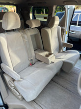 Load image into Gallery viewer, Custom Made Leather Seat Cover For Toyota Alphard Vellfire 8 Seats 2008-2014