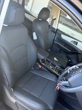 Load image into Gallery viewer, Custom Made Leather Seat Cover For Mahindra XUV 700 7 Seater
