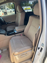 Load image into Gallery viewer, Custom Made Leather Seat Cover For Toyota Alphard Vellfire 7 Seats 2014-2018
