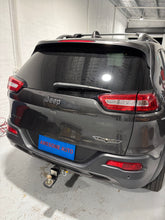 Load image into Gallery viewer, Custom Made Leather Seat Cover For Jeep Cherokee 2014-2022
