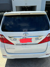 Load image into Gallery viewer, Custom Made Leather Seat Cover For Toyota Alphard Vellfire 8 Seats 2008-2014
